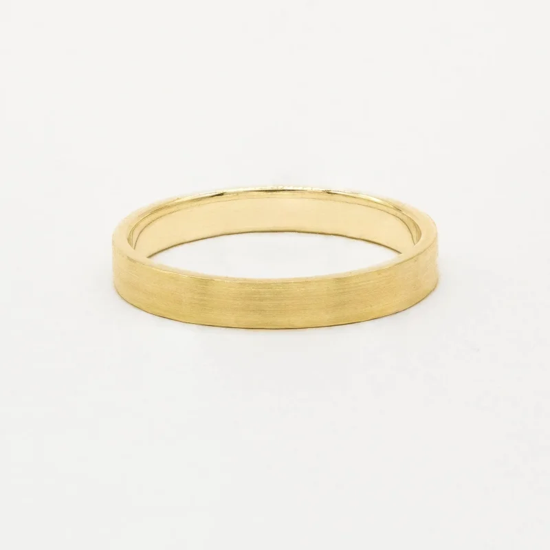 The Brushed Wedding Ring – Flat