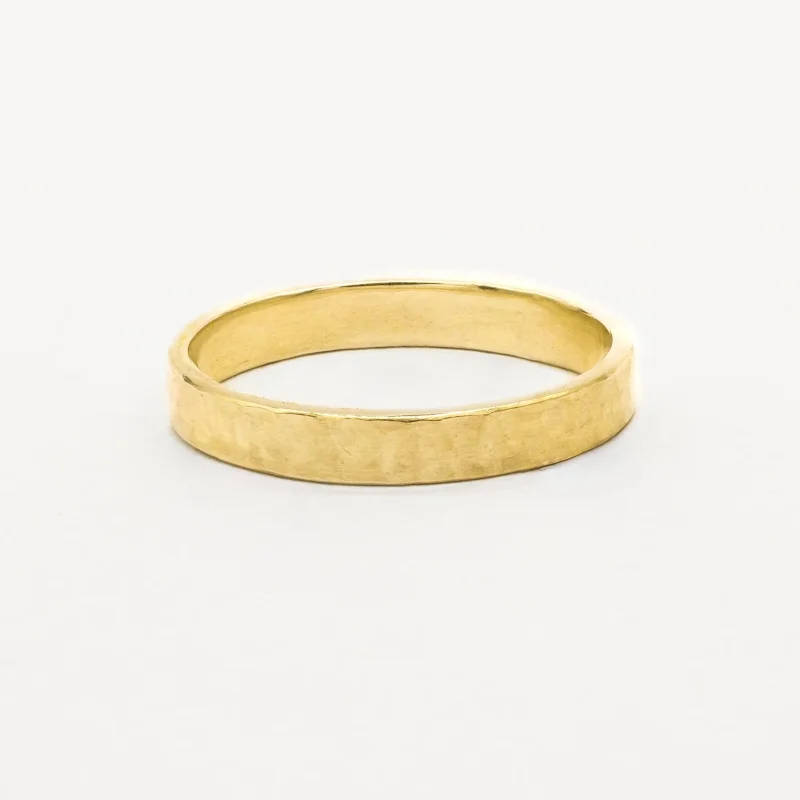 The Chunky Hammered Wedding Ring – Flat