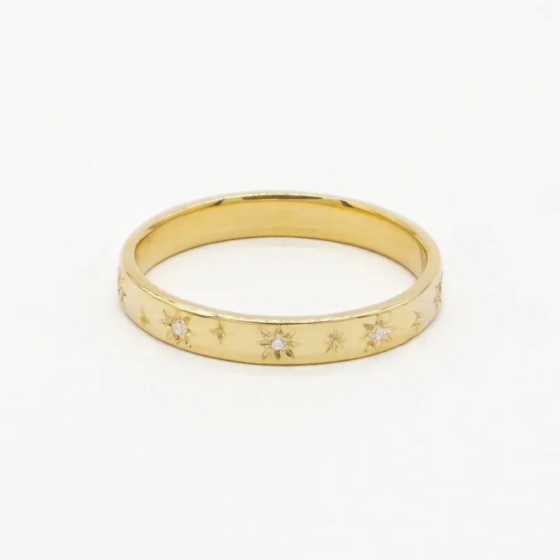 The Star and Diamond Wedding Ring – Flat